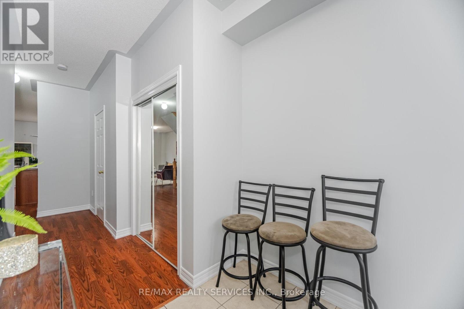 90 Crumlin Crescent, Brampton, Ontario  L6X 0Y4 - Photo 7 - W12164686
