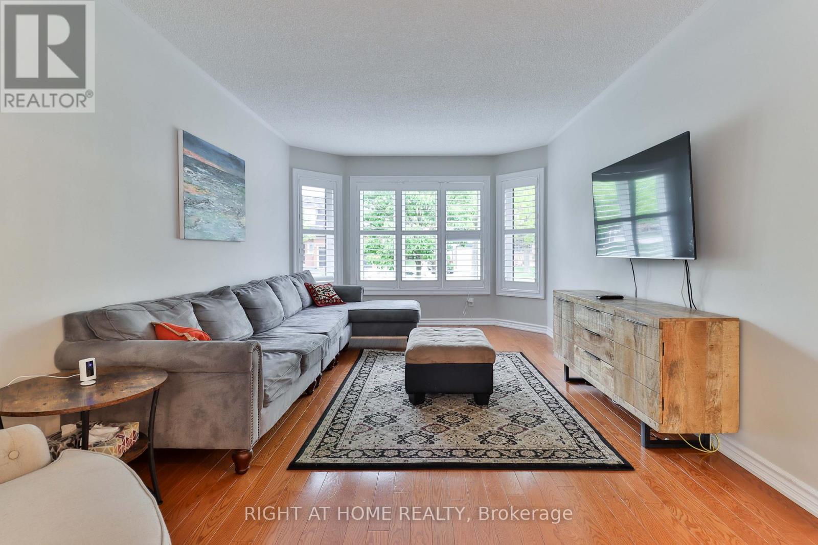 48 Inverhuron Trail, Oakville (Ro River Oaks), Ontario  L6H 5Z7 - Photo 10 - W12164717
