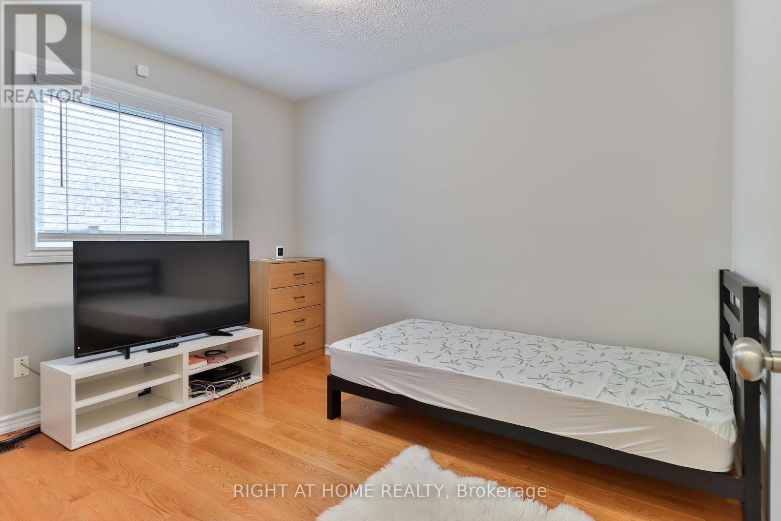 48 Inverhuron Trail, Oakville (Ro River Oaks), Ontario  L6H 5Z7 - Photo 20 - W12164717