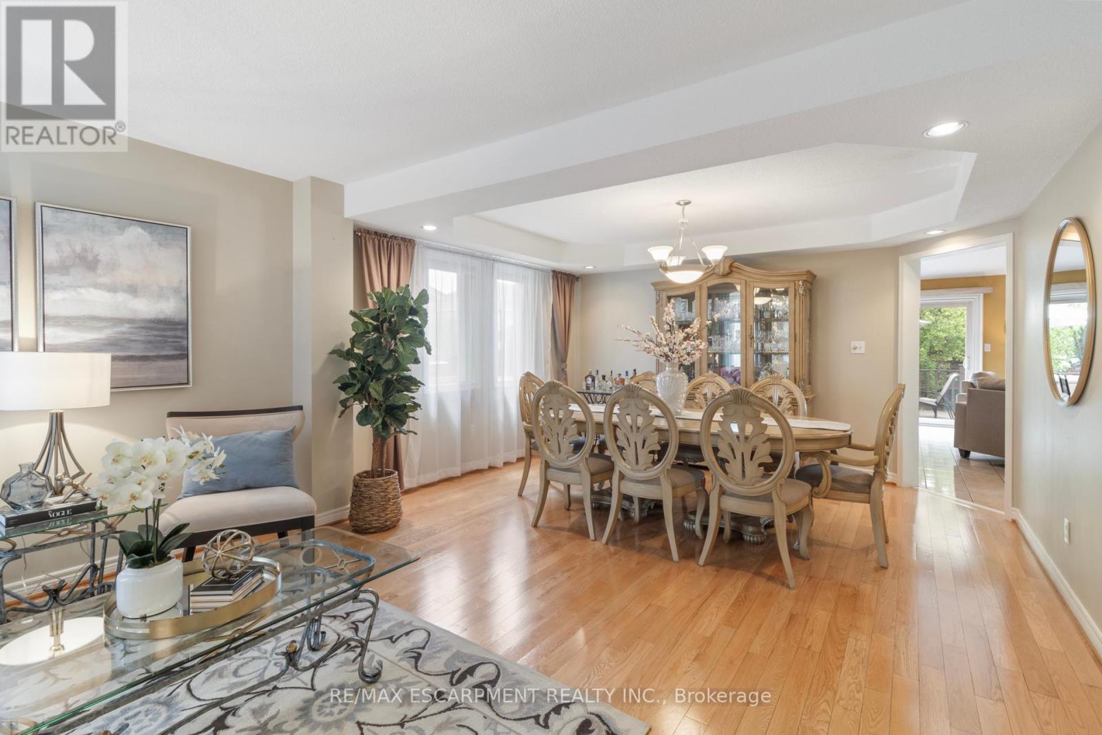 5414 Kinglet Avenue, Mississauga, Ontario  L5V 2C8 - Photo 9 - W12164767