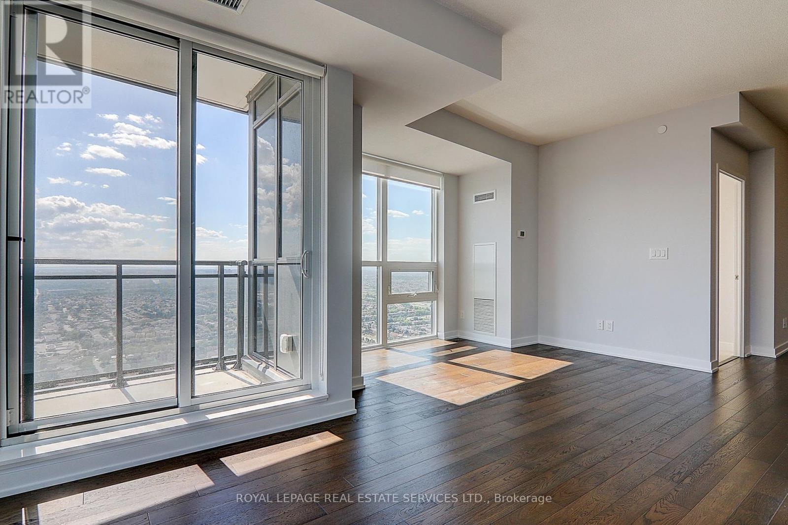 4510 - 4011 Brickstone Mews, Mississauga, Ontario  L5B 0J7 - Photo 26 - W12164774