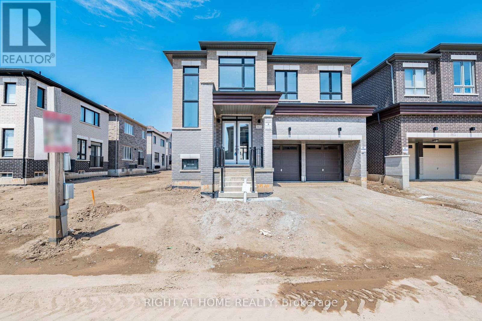863 Plum Place, Milton, Ontario  L9T 7E7 - Photo 2 - W12164781