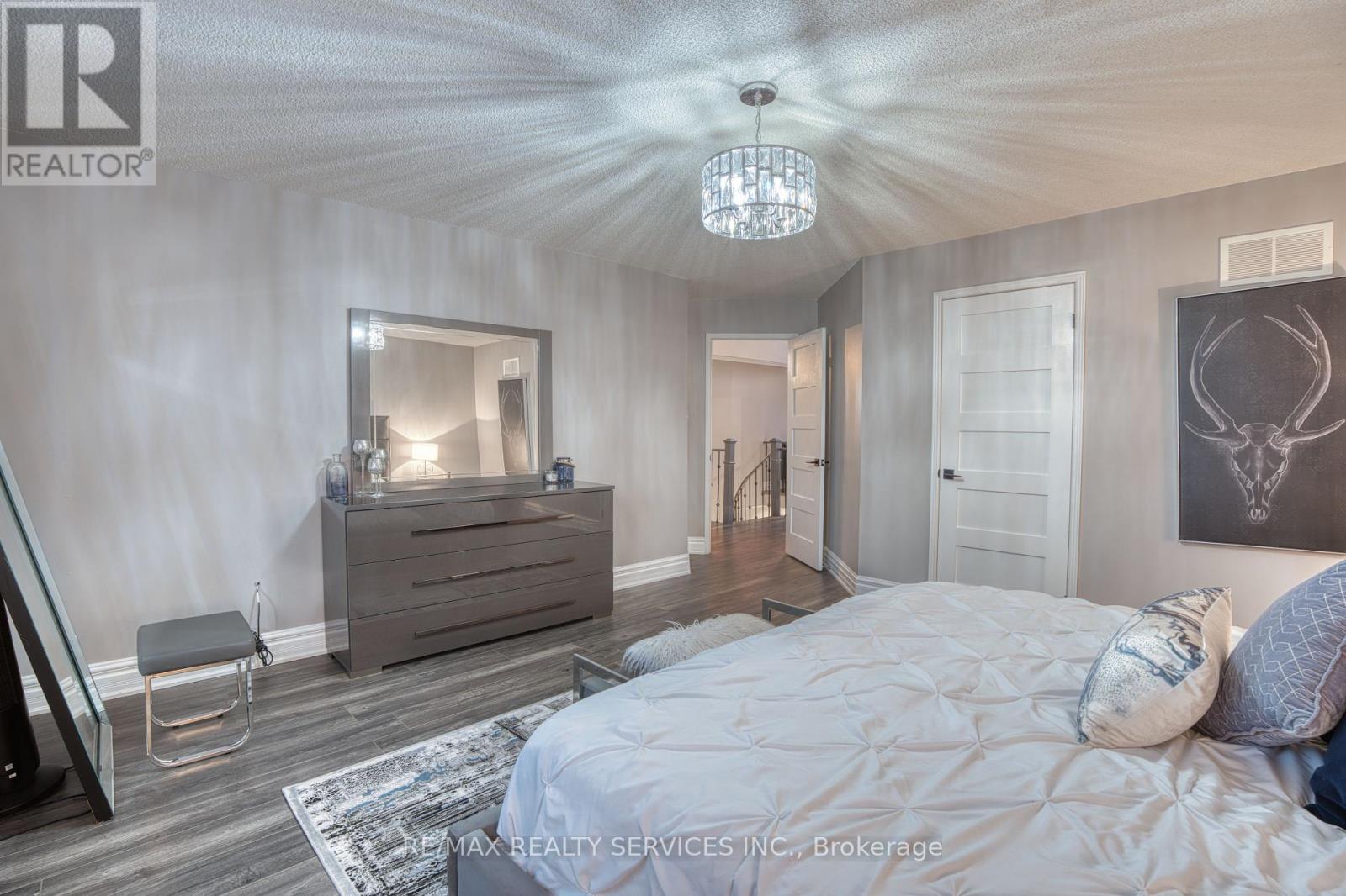 21 Inder Heights Drive, Brampton, Ontario  L6Z 3M7 - Photo 38 - W12164797