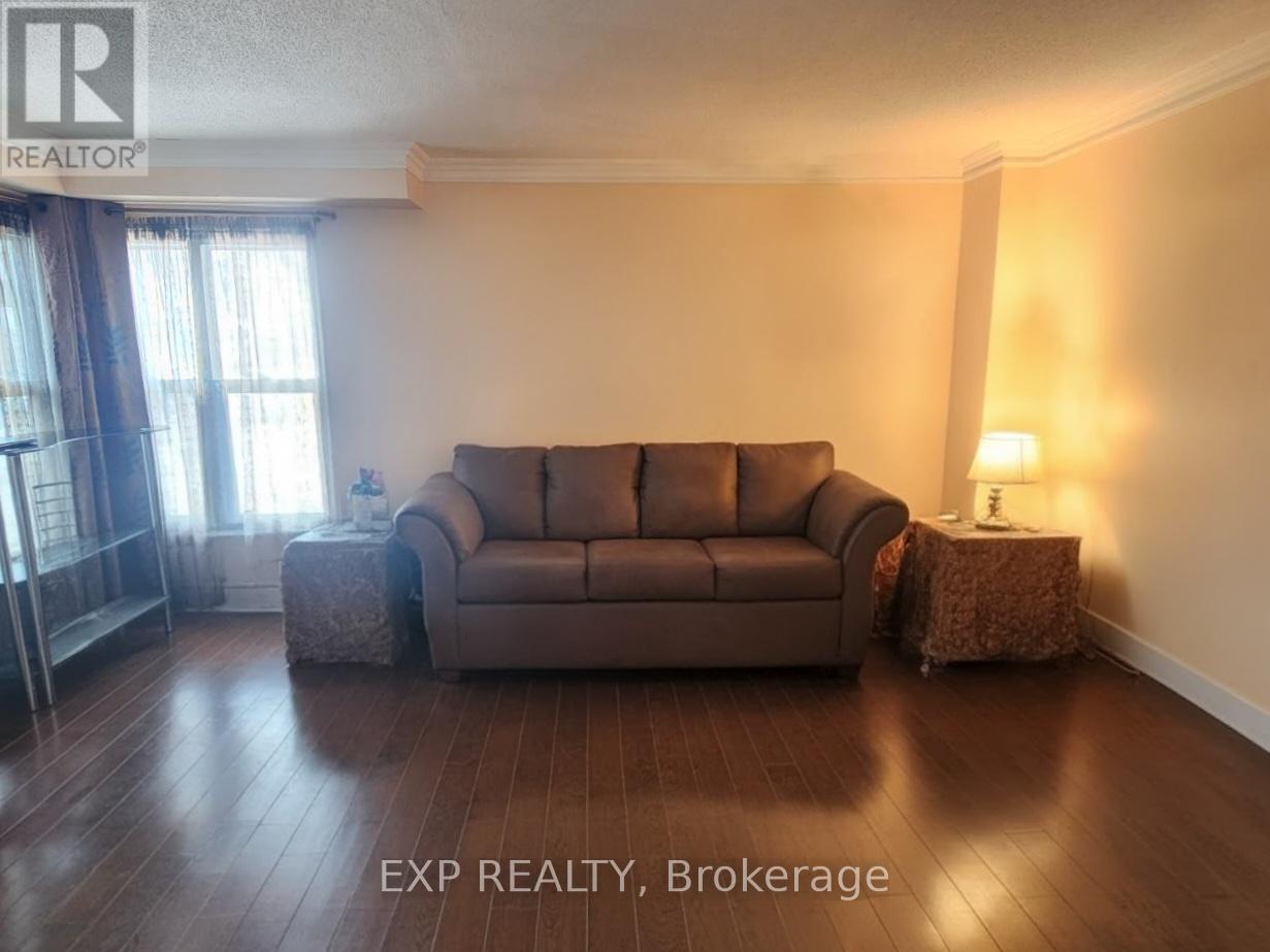 4302 Mayflower Drive, Mississauga, Ontario  L5R 1T7 - Photo 6 - W12164819