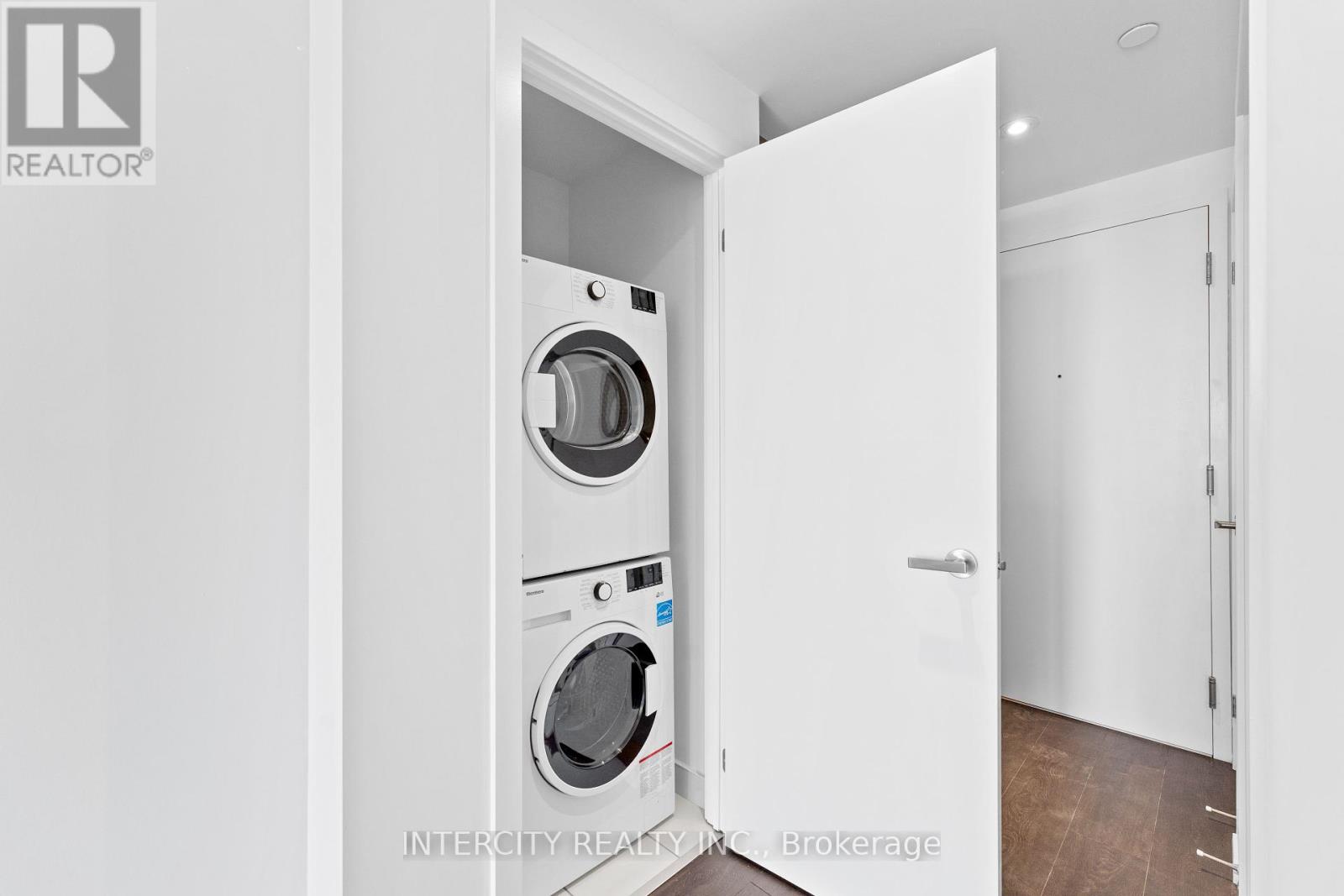 406 - 28 Ann Street, Mississauga, Ontario  L5G 3G1 - Photo 12 - W12164831