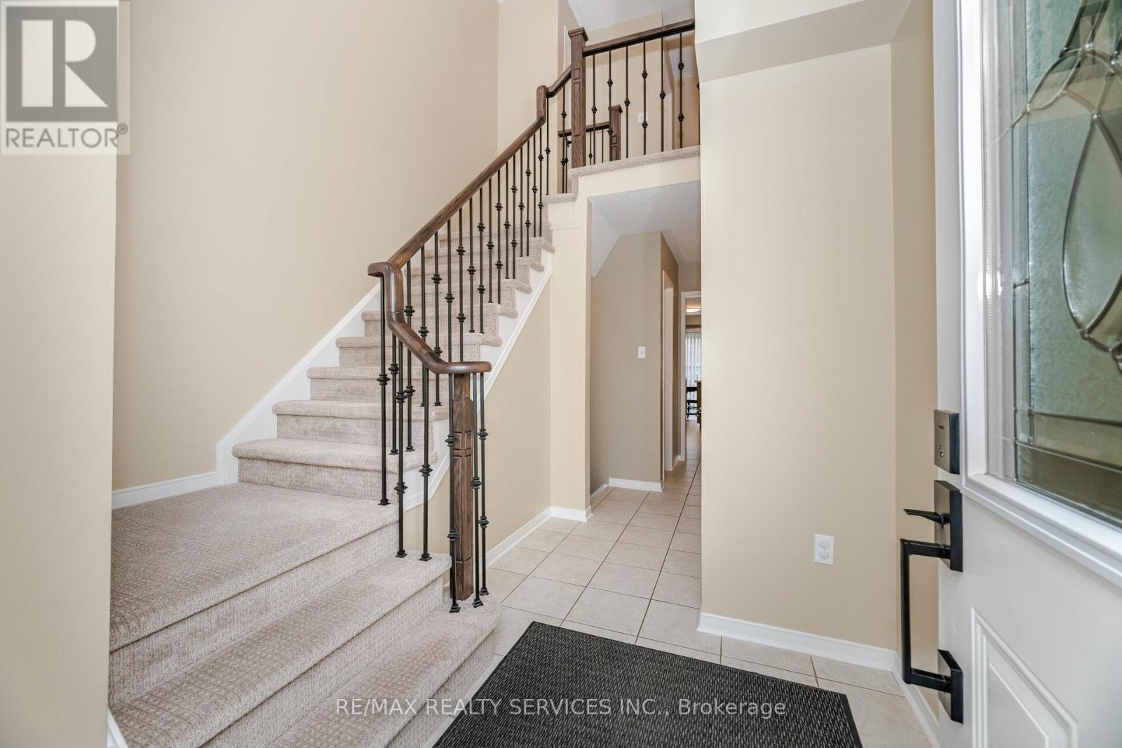 363 Edenbrook Hill Drive, Brampton, Ontario  L7A 2N4 - Photo 9 - W12164849