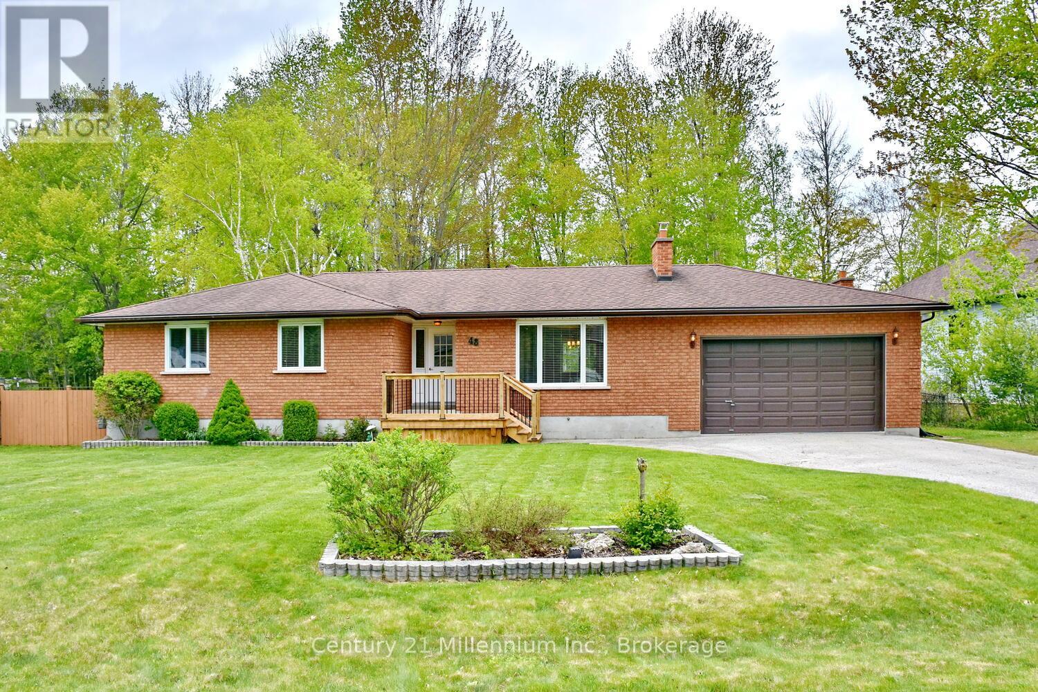 48 INDIANOLA CRESCENT, Wasaga Beach, Ontario