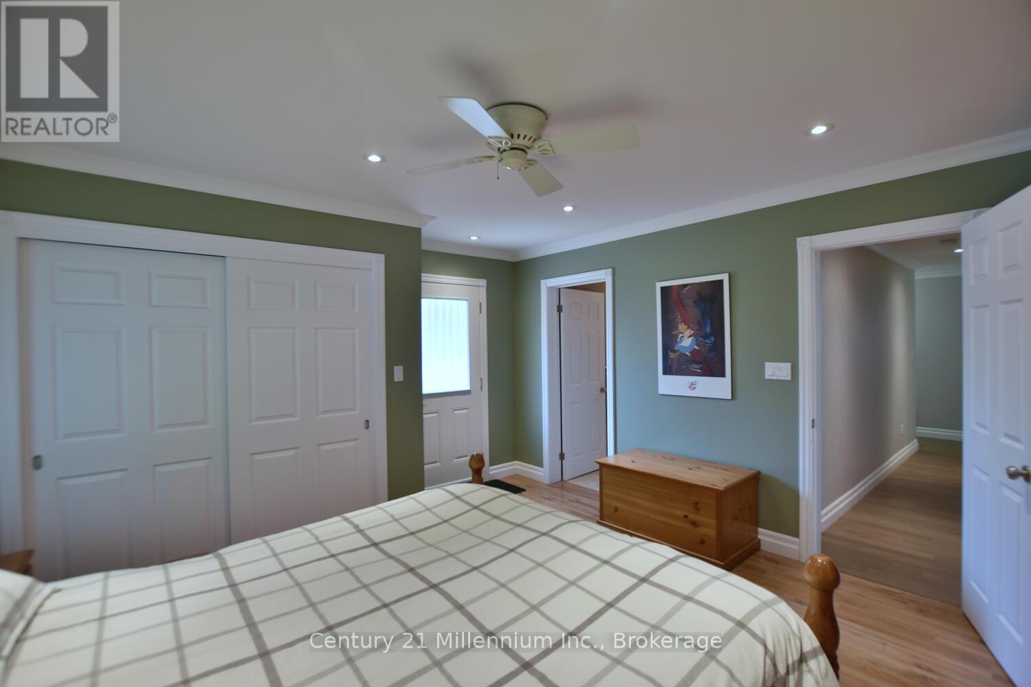 48 Indianola Crescent, Wasaga Beach, Ontario  L9Z 2W3 - Photo 26 - S12165024