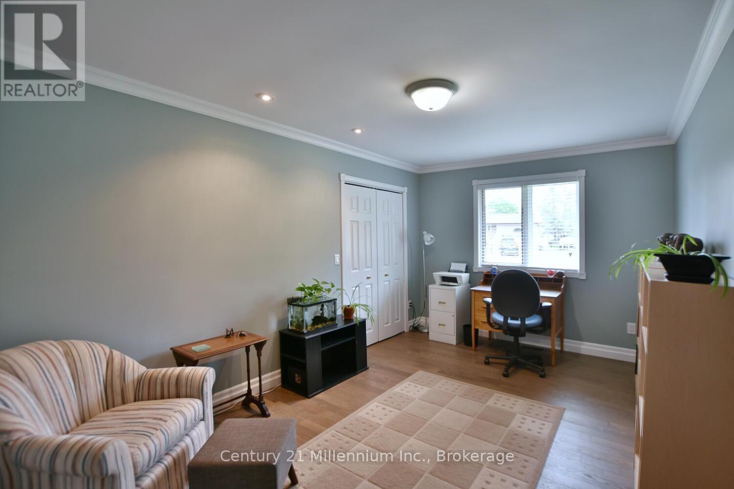 48 Indianola Crescent, Wasaga Beach, Ontario  L9Z 2W3 - Photo 34 - S12165024