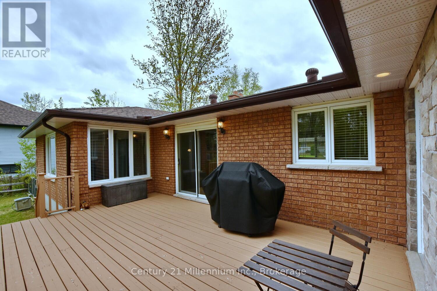 48 Indianola Crescent, Wasaga Beach, Ontario  L9Z 2W3 - Photo 46 - S12165024