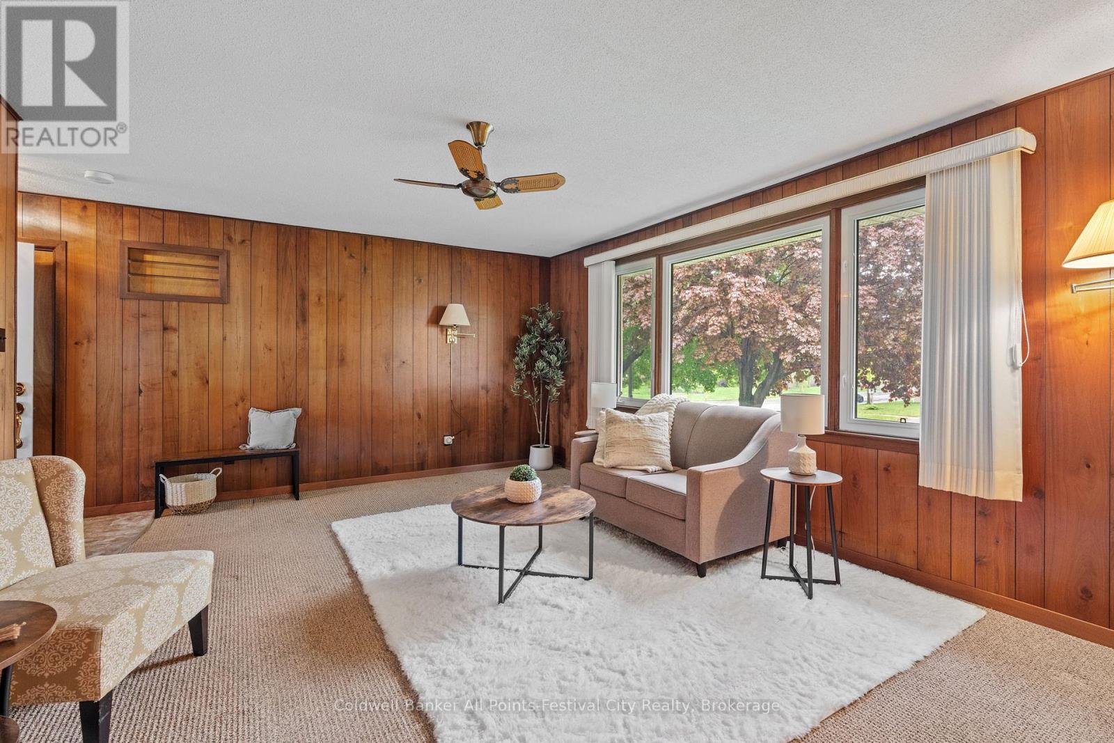 4 Suncoast Drive W, Goderich (Goderich Town), Ontario  N7A 1X1 - Photo 10 - X12165011