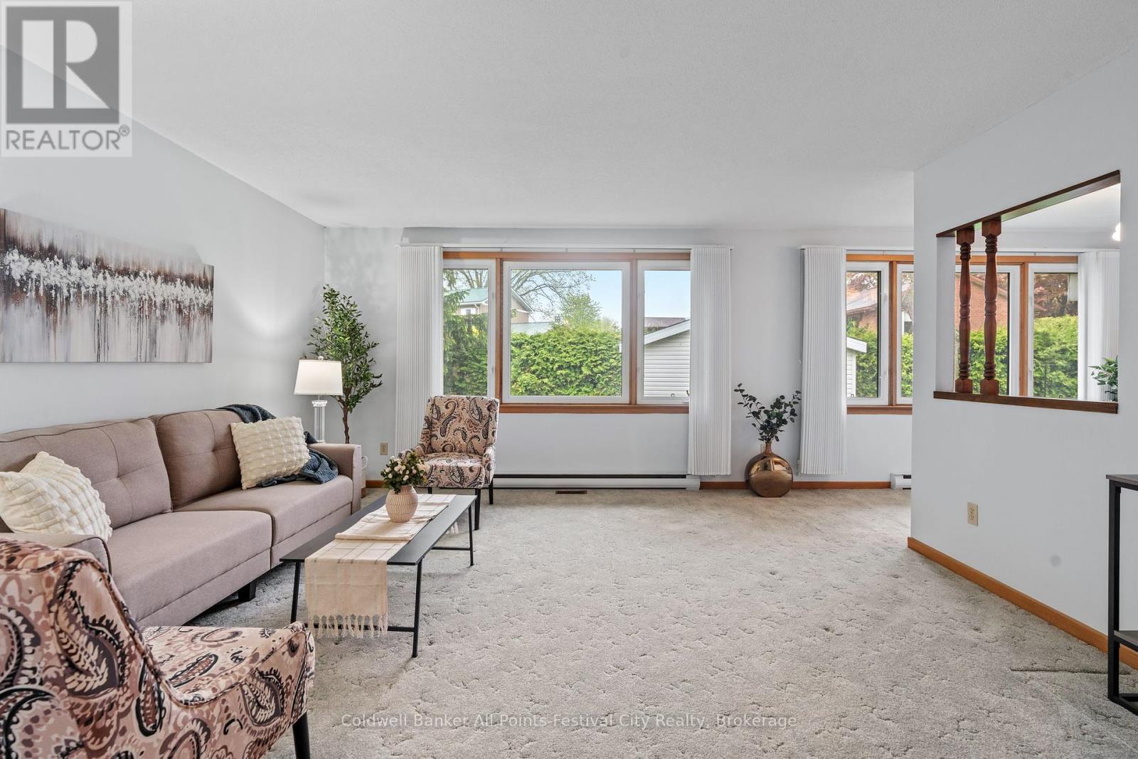 4 Suncoast Drive W, Goderich (Goderich Town), Ontario  N7A 1X1 - Photo 16 - X12165011