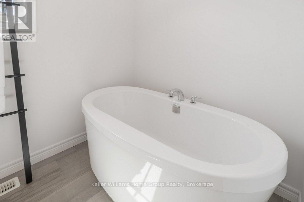 48 Macalister Boulevard, Guelph (Kortright East), Ontario  N1G 0G6 - Photo 28 - X12165070