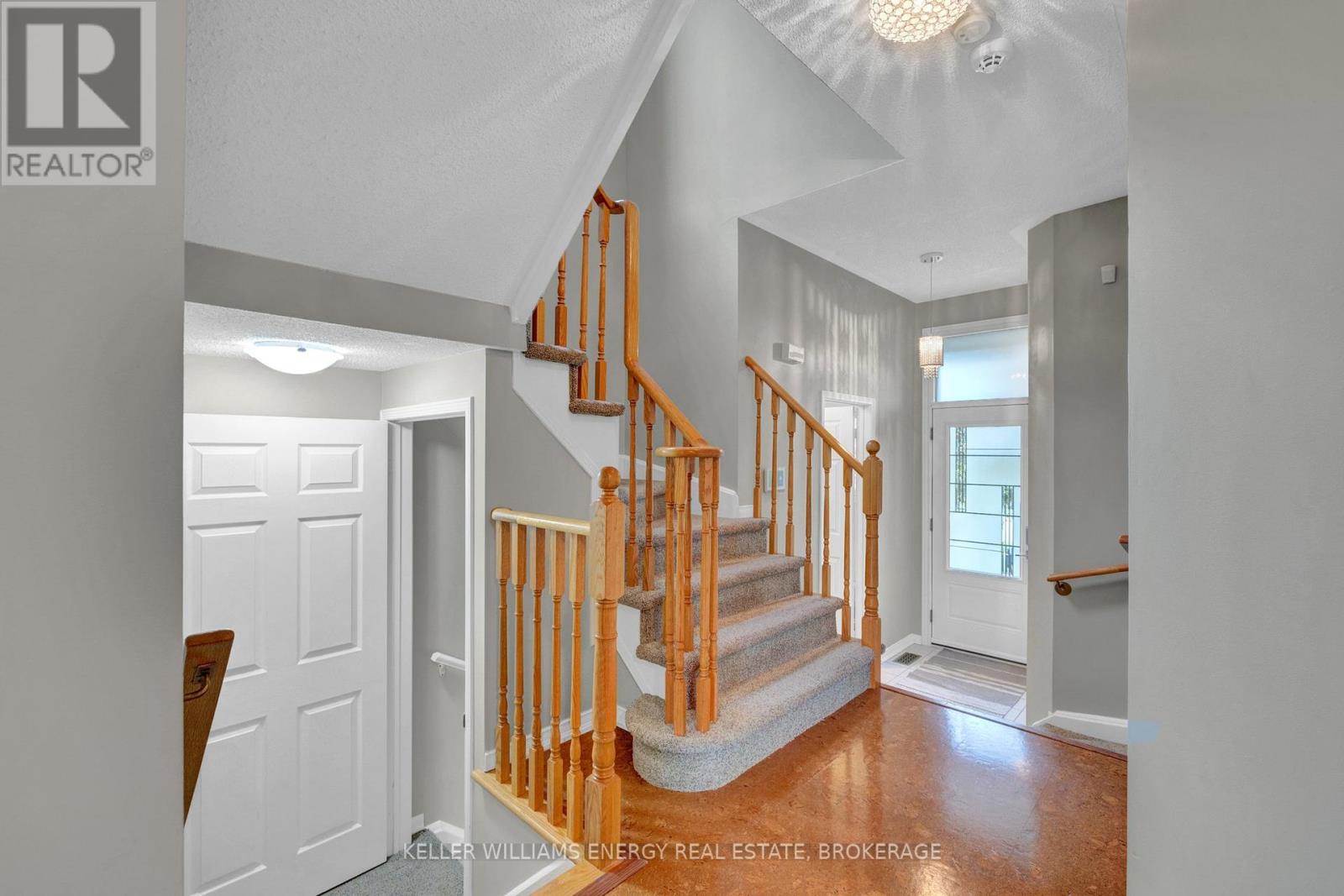 16 Blacksmith Lane, Whitby, Ontario  L1P 1N2 - Photo 8 - E12165019