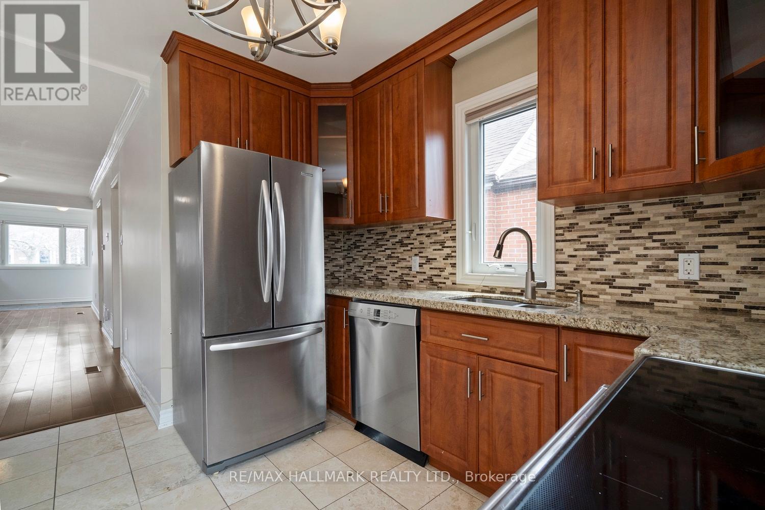72 Gray Avenue, Toronto (Rockcliffe-Smythe), Ontario  M6N 4S8 - Photo 17 - W12160910