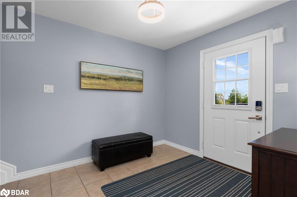 8 Ash Court Court, Oro-Medonte, Ontario  L0K 1E0 - Photo 4 - 40728174