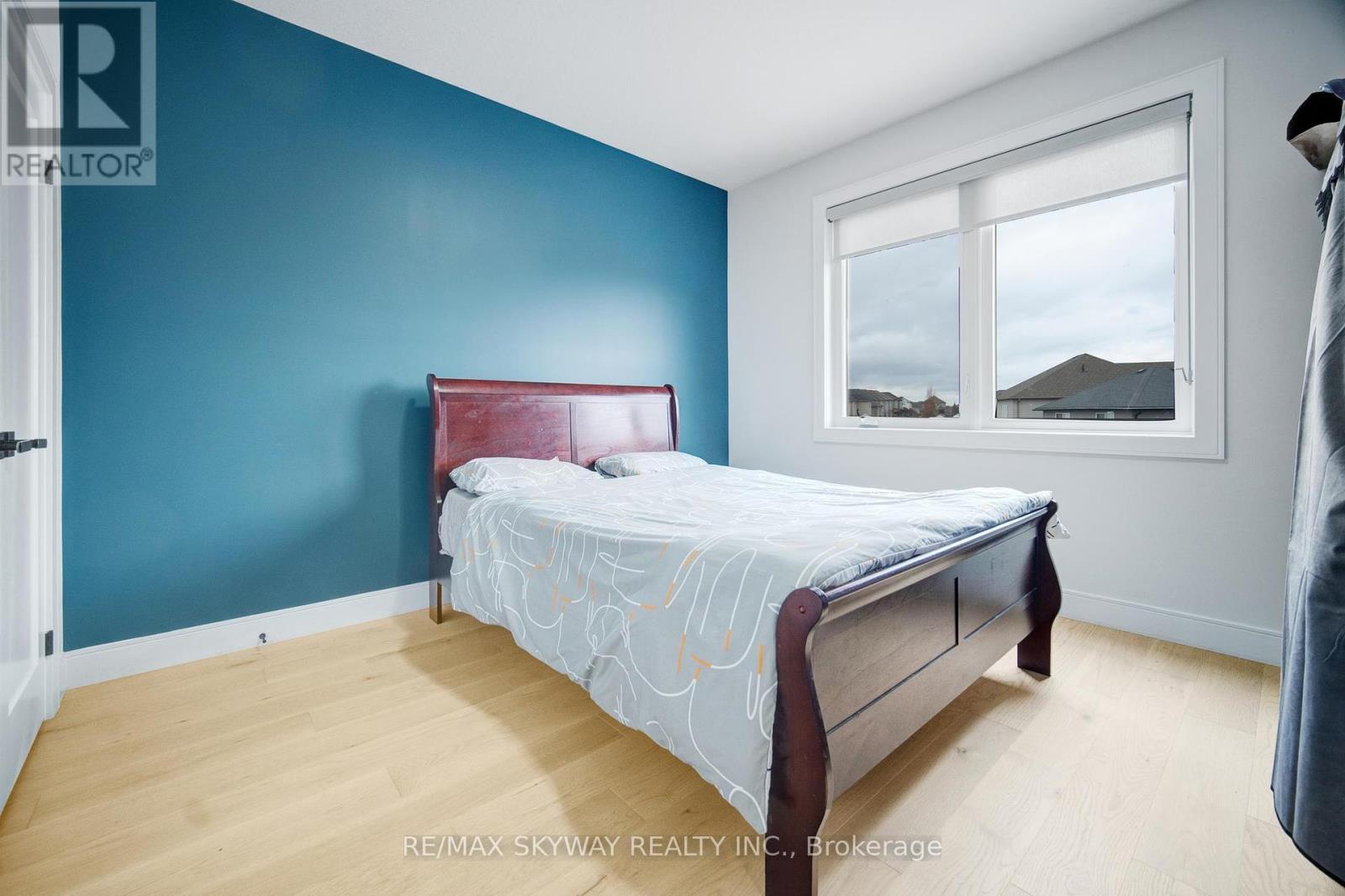 Photo 23 of 39 for 3314 David Milne Way W