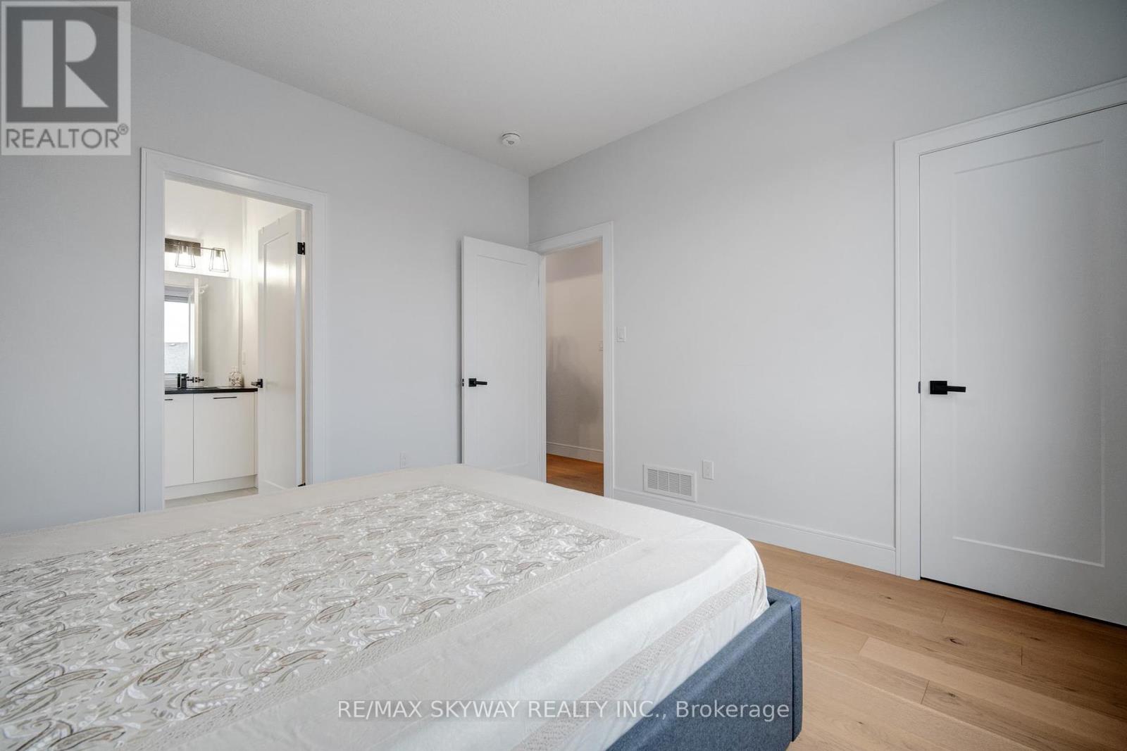 Photo 26 of 39 for 3314 David Milne Way W