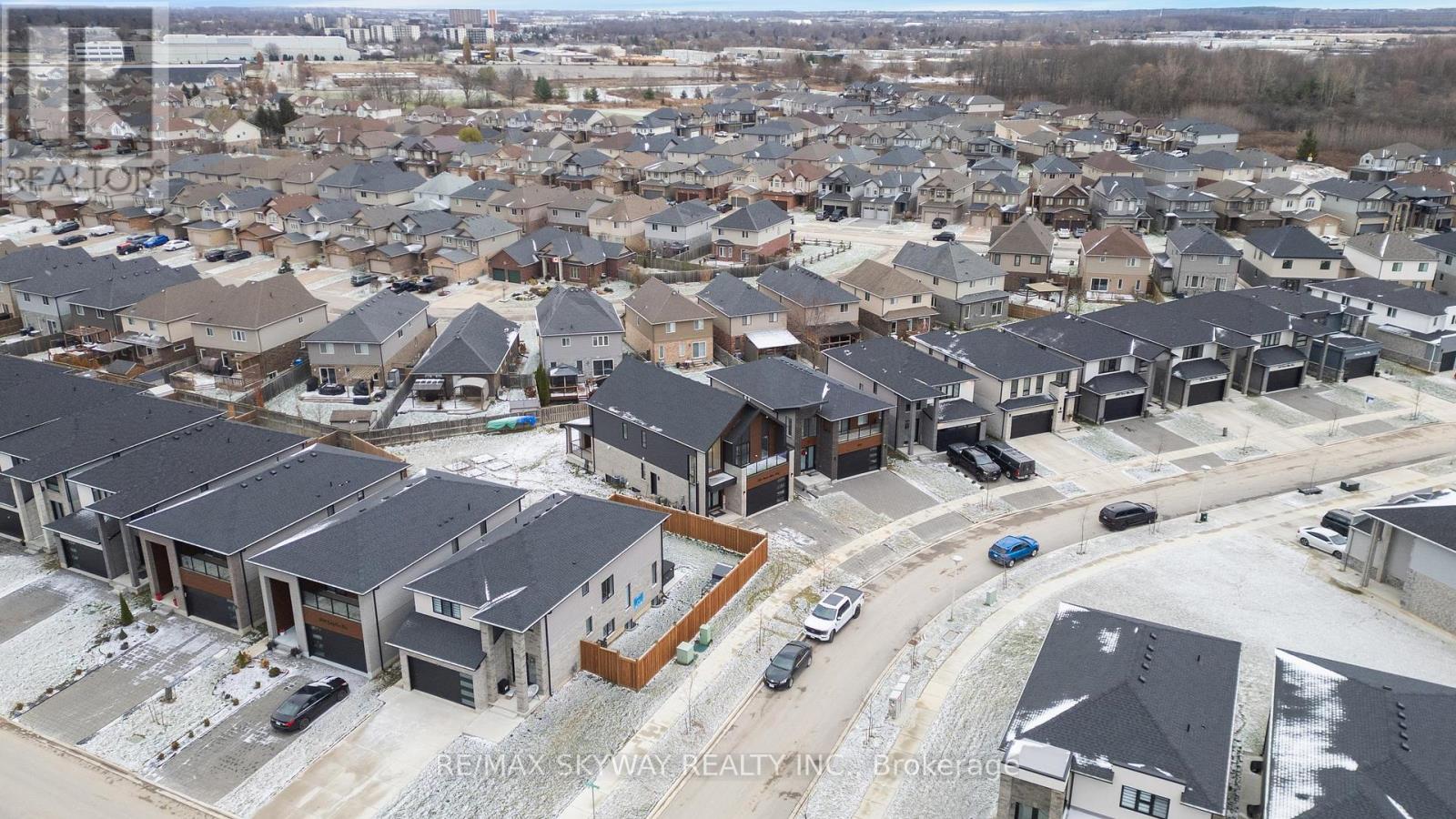 Photo 38 of 39 for 3314 David Milne Way W