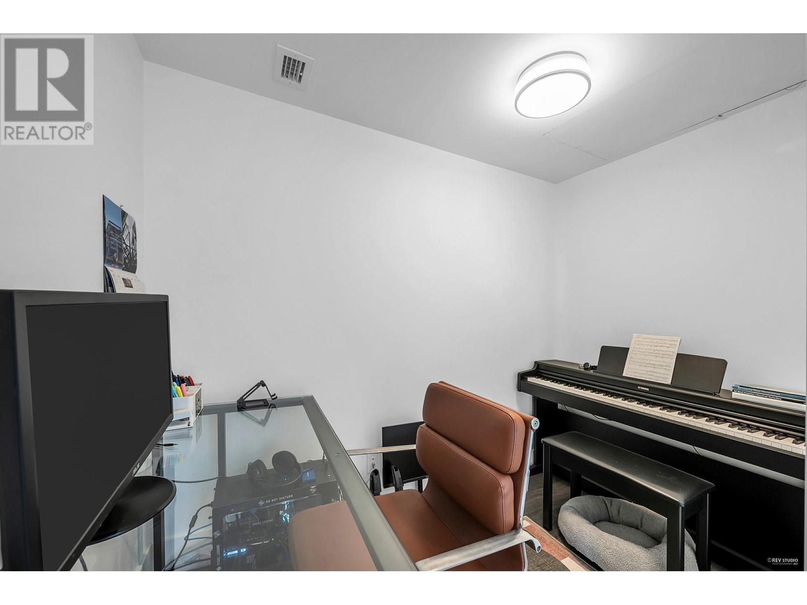 2104 1550 Fern Street, North Vancouver, British Columbia  V7J 0A9 - Photo 24 - R3005826