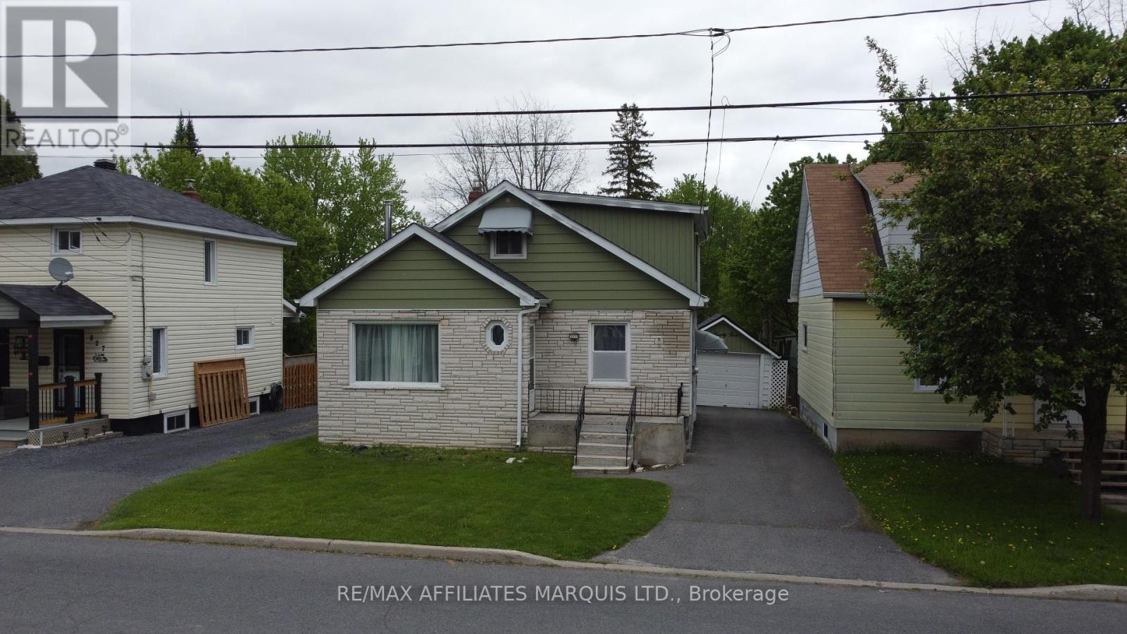 823 Amelia Street, Cornwall, Ontario  K6H 3R5 - Photo 2 - X12164917