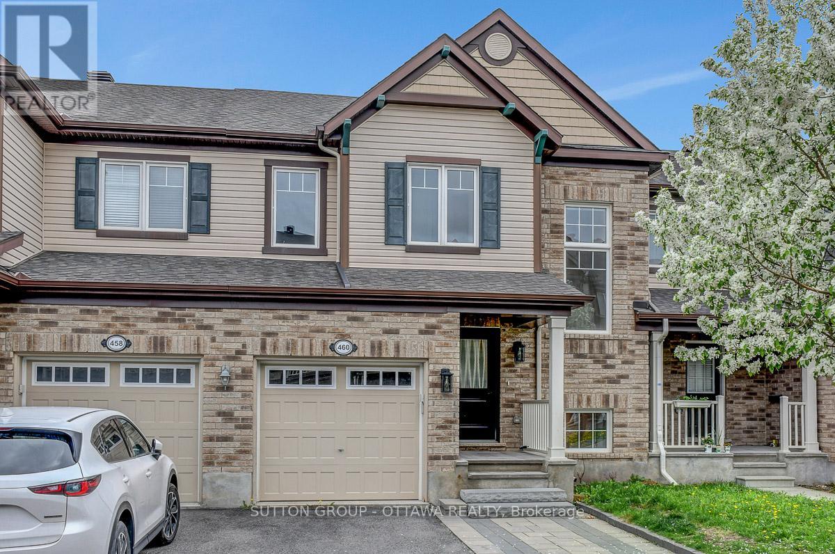 460 Meadowhawk Crescent, Ottawa, Ontario  K2J 5W8 - Photo 2 - X12164931