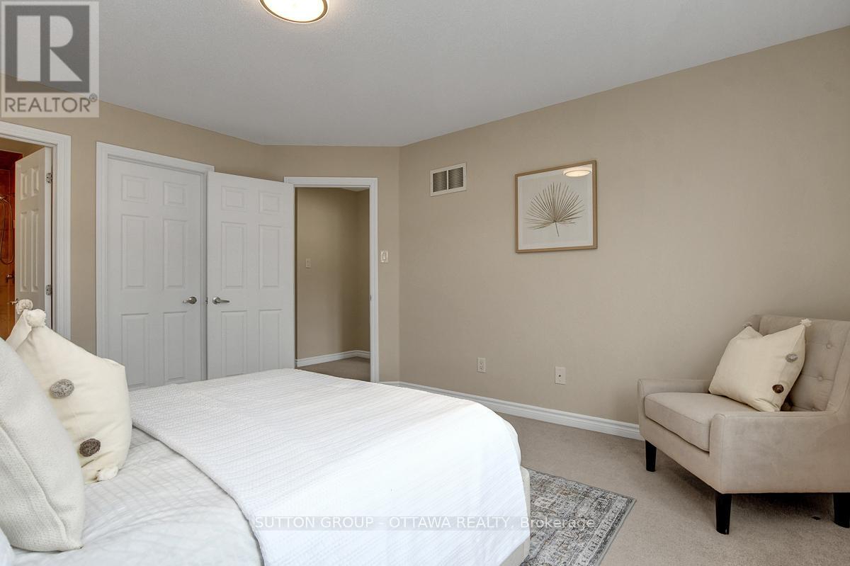 460 Meadowhawk Crescent, Ottawa, Ontario  K2J 5W8 - Photo 23 - X12164931