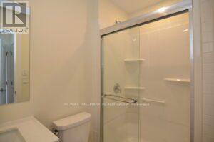 183 Columbus Avenue, Ottawa, Ontario  K1K 1P7 - Photo 12 - X12164934