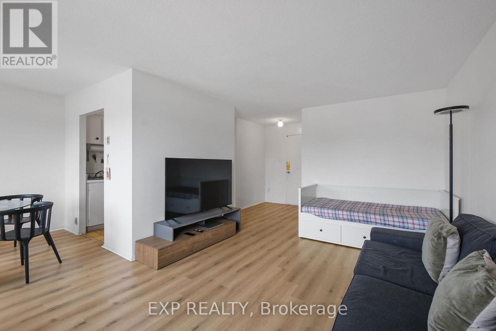 305b - 2041 Arrowsmith Drive, Ottawa, Ontario  K1J 7V7 - Photo 7 - X12164986