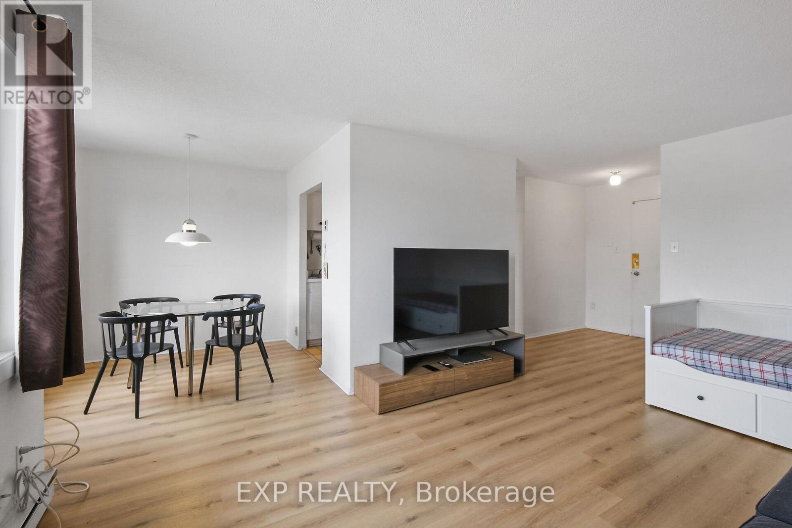 305b - 2041 Arrowsmith Drive, Ottawa, Ontario  K1J 7V7 - Photo 8 - X12164986