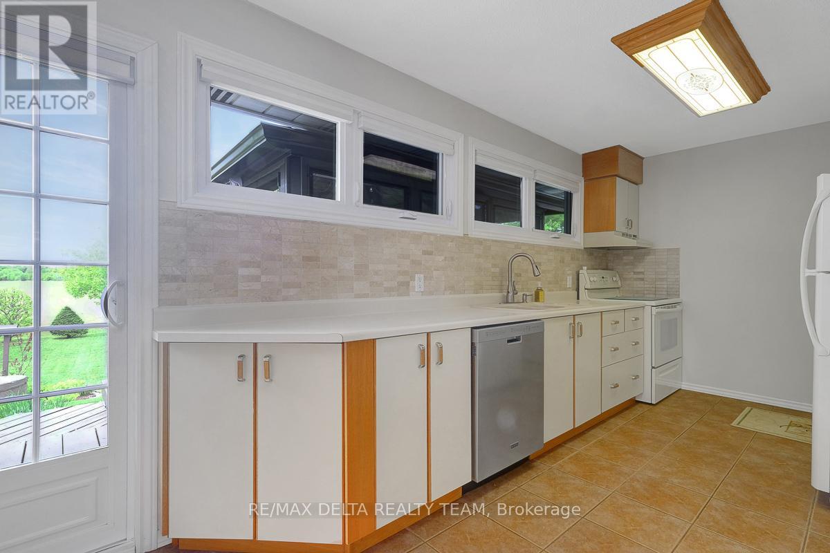 5041 Thunder Road, Ottawa, Ontario  K0A 1K0 - Photo 12 - X12164999