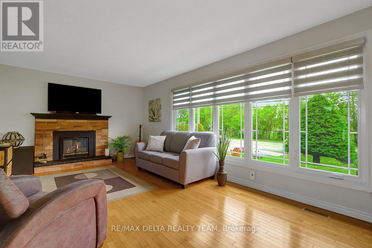 5041 Thunder Road, Ottawa, Ontario  K0A 1K0 - Photo 5 - X12164999