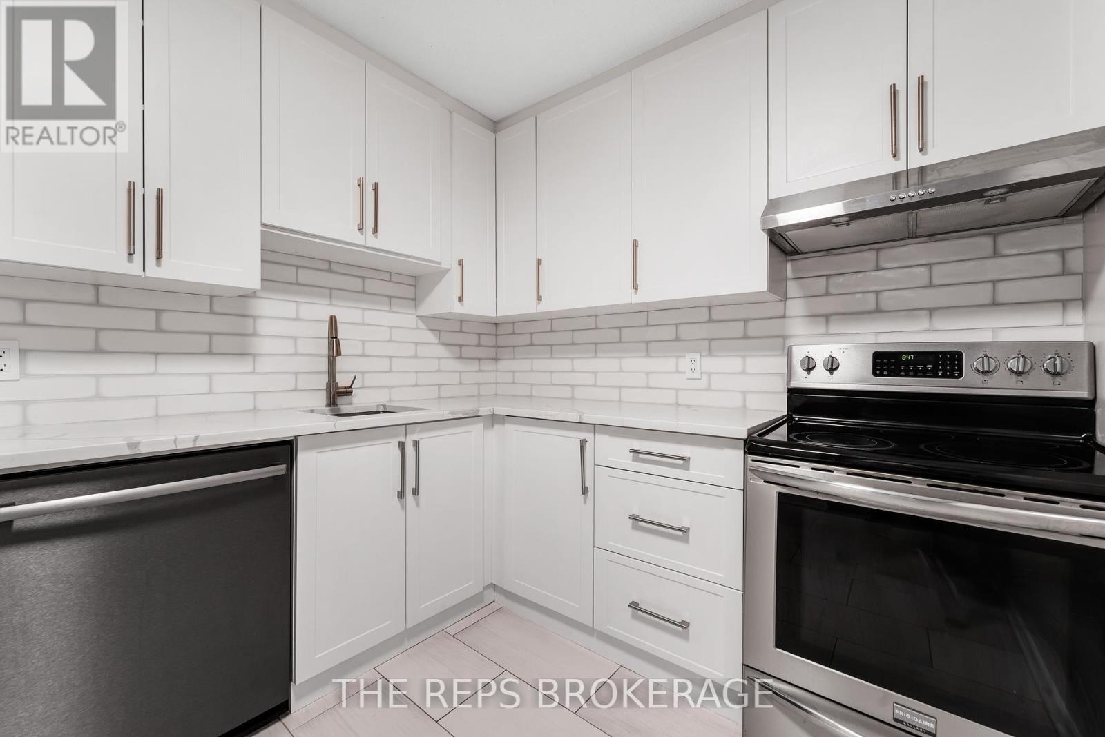 2001 - 900 Dynes Road, Ottawa, Ontario  K2C 3L6 - Photo 5 - X12165056