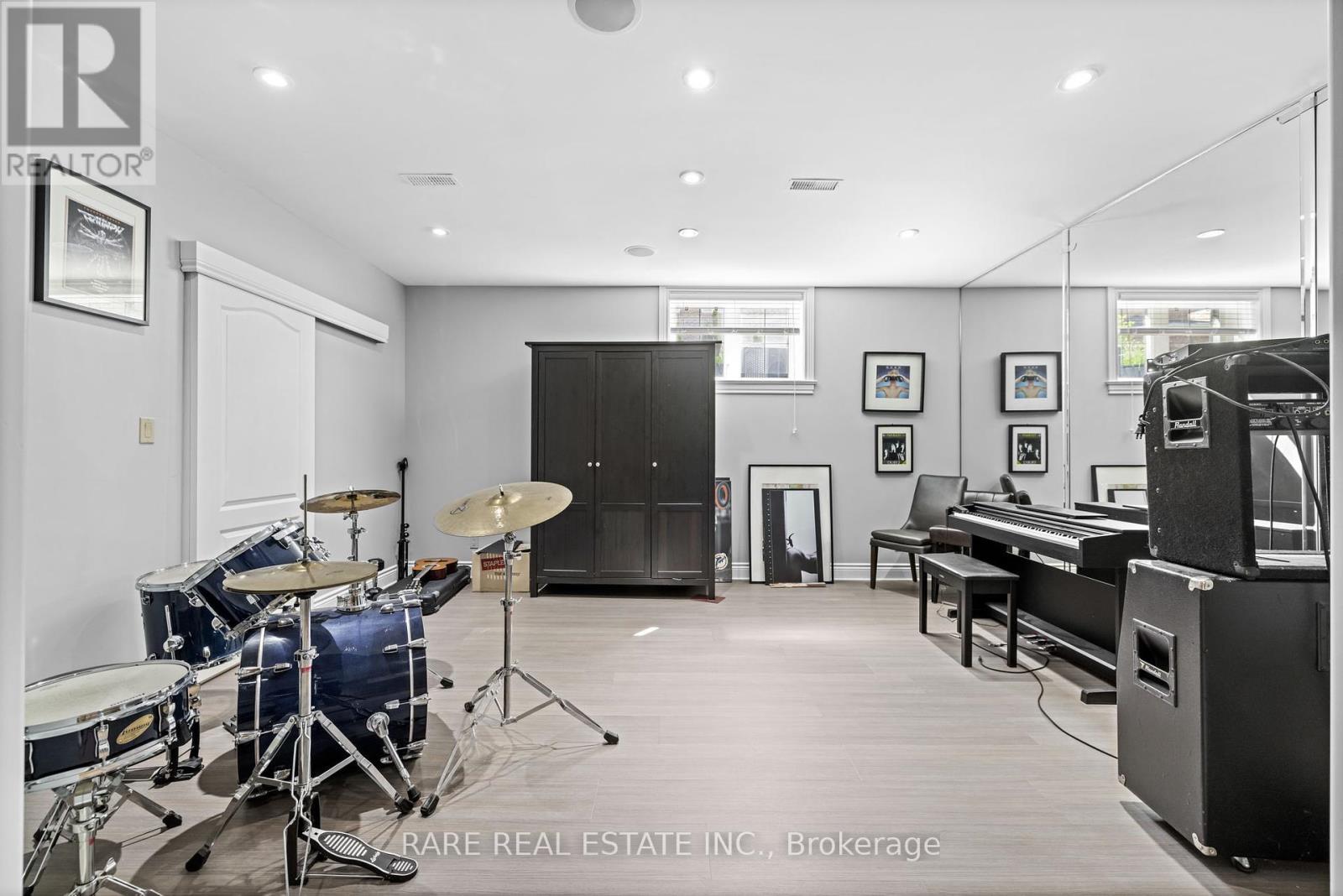 518 Kochar Drive, Ottawa, Ontario  K2C 4H3 - Photo 42 - X12165066