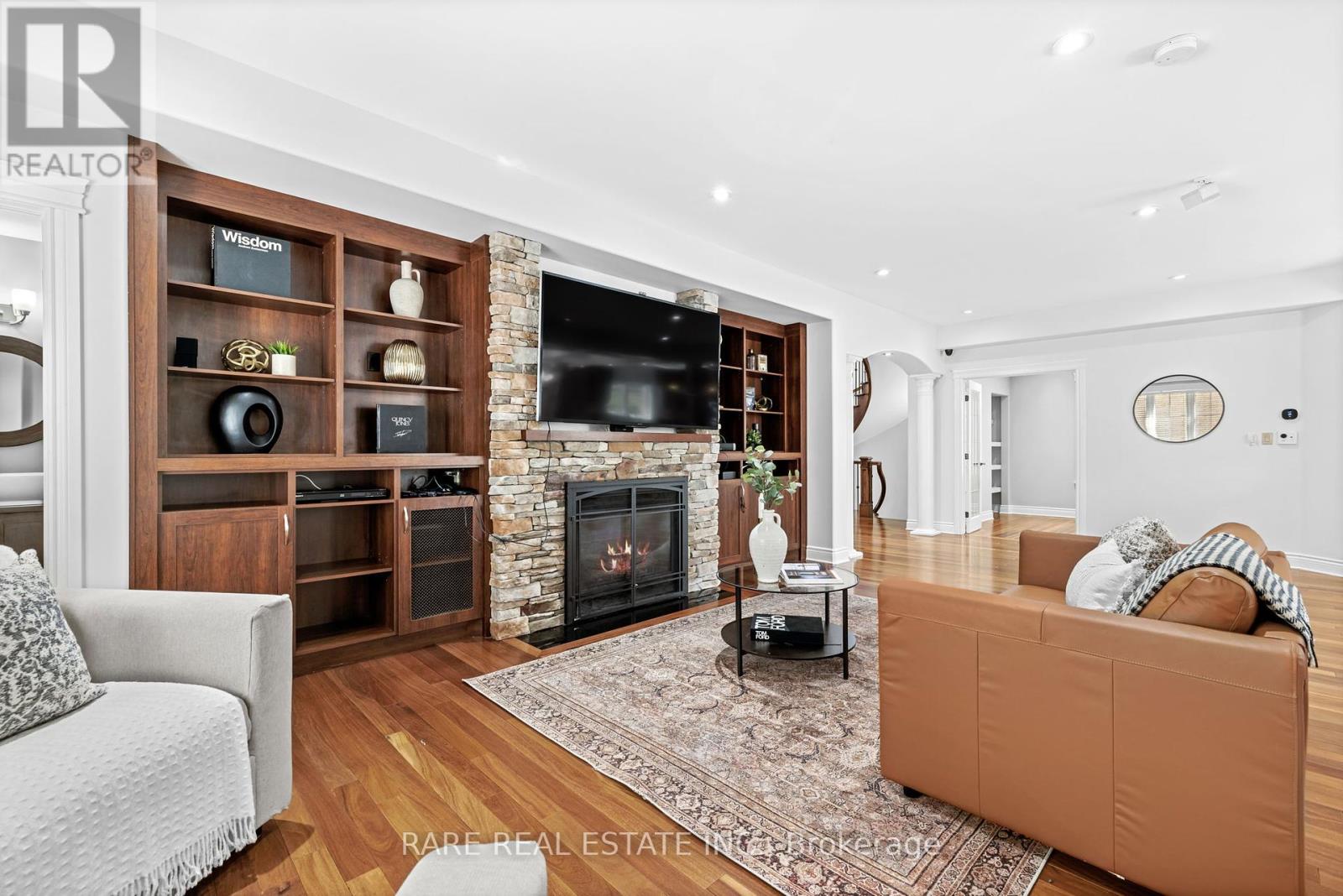 518 Kochar Drive, Ottawa, Ontario  K2C 4H3 - Photo 8 - X12165066