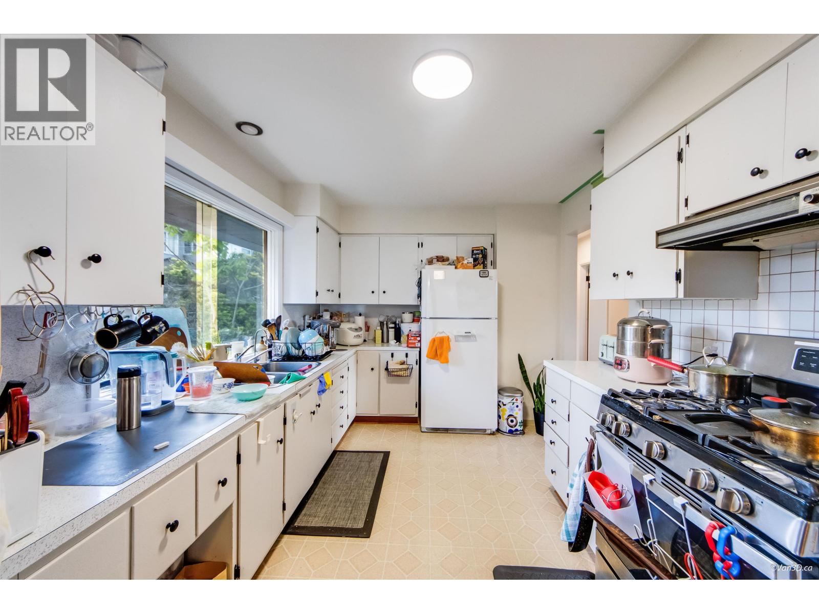 4872 Gilpin Court, Burnaby, British Columbia  V5G 3A3 - Photo 13 - R3005830