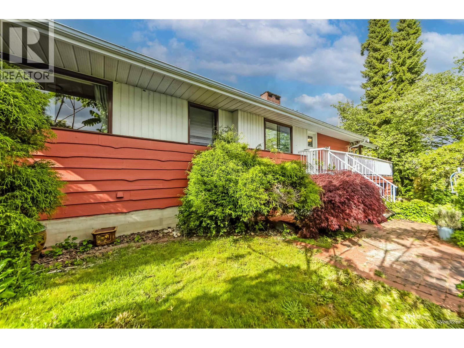 4872 Gilpin Court, Burnaby, British Columbia  V5G 3A3 - Photo 14 - R3005830