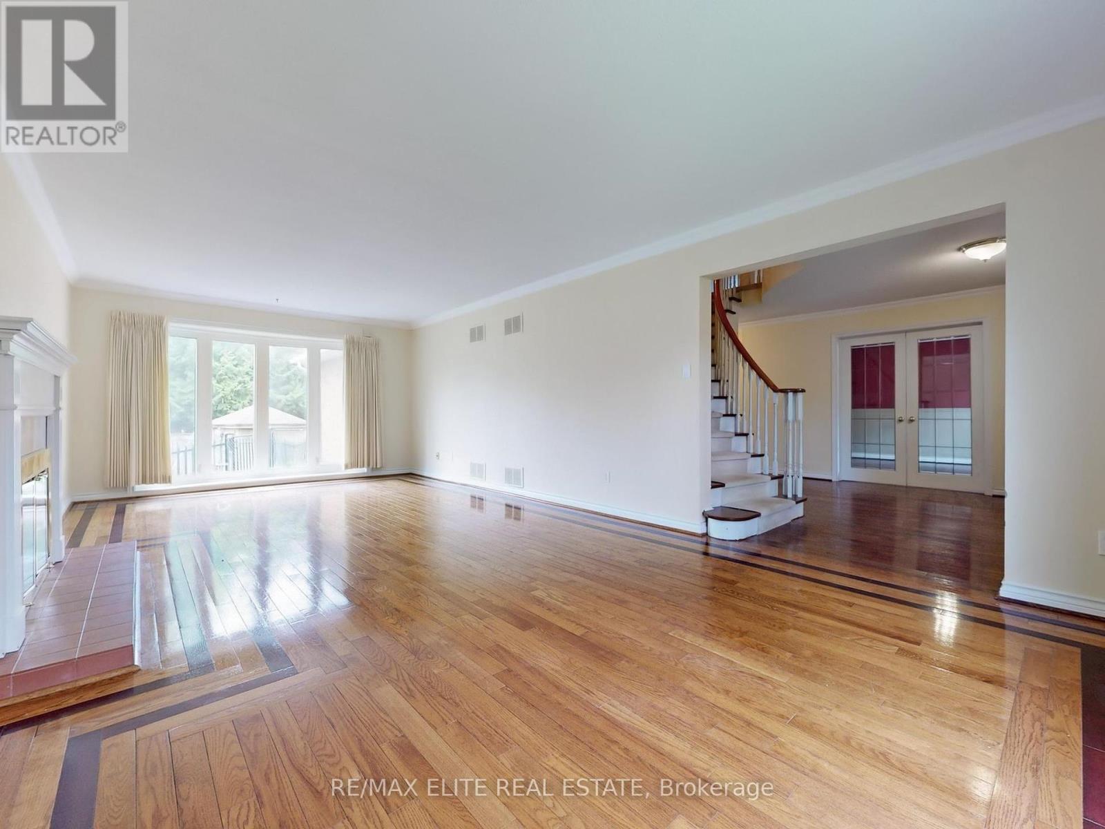 30 Cynthia Crescent, Richmond Hill, Ontario  L4E 2P8 - Photo 8 - N12136925