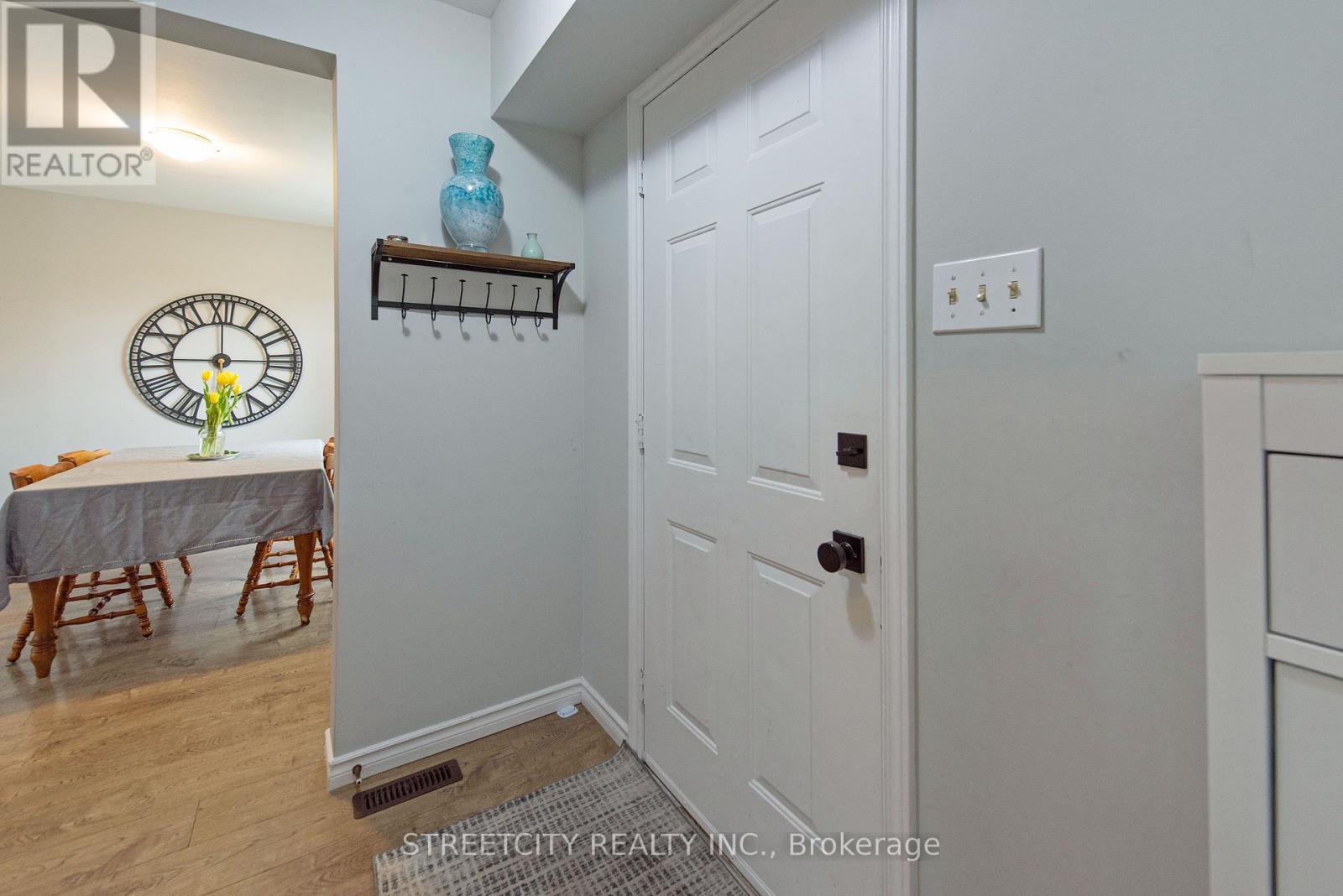 138 Carlyle Drive, London East, Ontario  N5V 3T1 - Photo 11 - X12147202