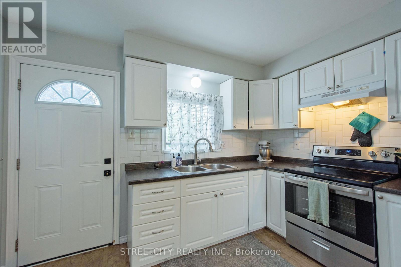 138 Carlyle Drive, London East, Ontario  N5V 3T1 - Photo 22 - X12147202