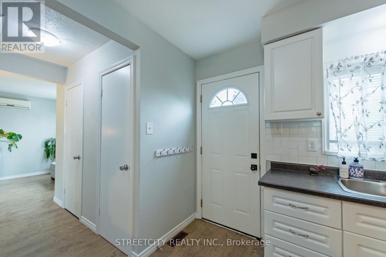 138 Carlyle Drive, London East, Ontario  N5V 3T1 - Photo 24 - X12147202