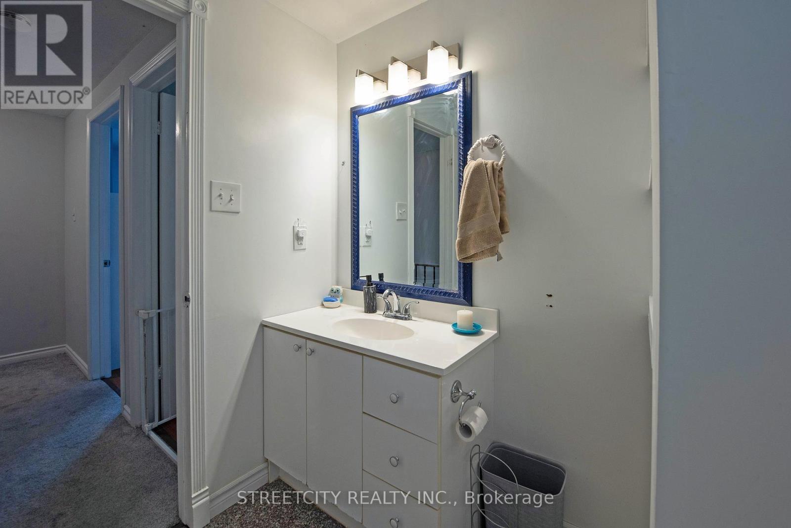 138 Carlyle Drive, London East, Ontario  N5V 3T1 - Photo 34 - X12147202