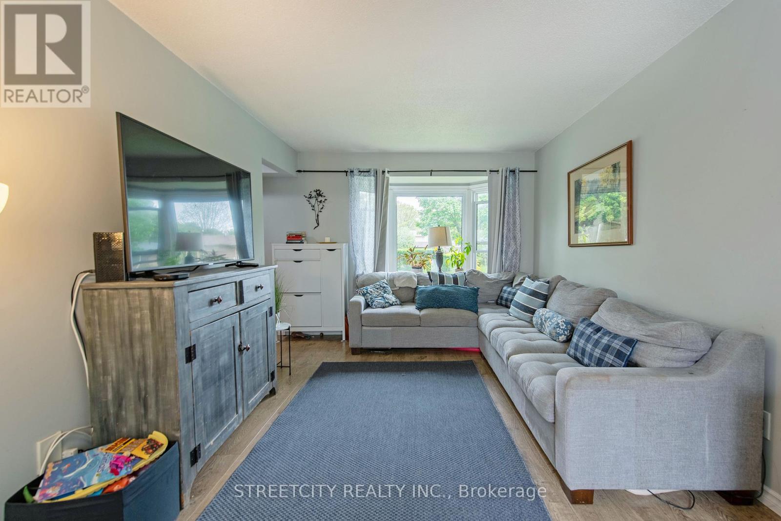 138 Carlyle Drive, London East, Ontario  N5V 3T1 - Photo 6 - X12147202
