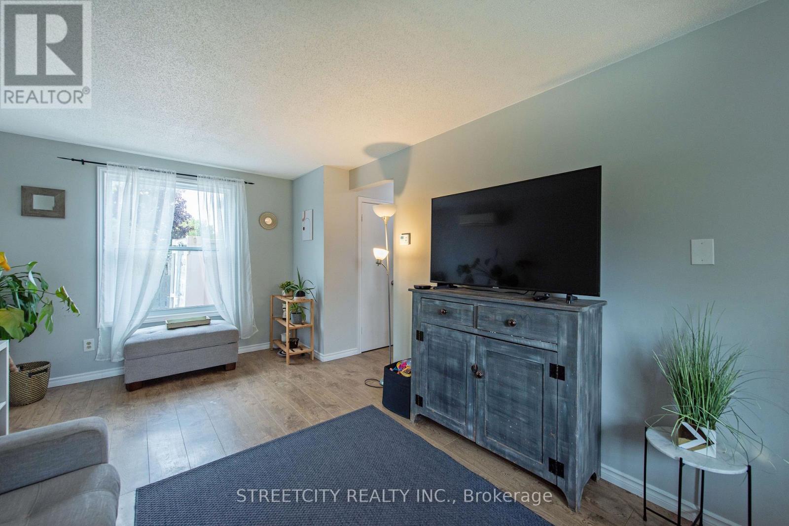 138 Carlyle Drive, London East, Ontario  N5V 3T1 - Photo 9 - X12147202