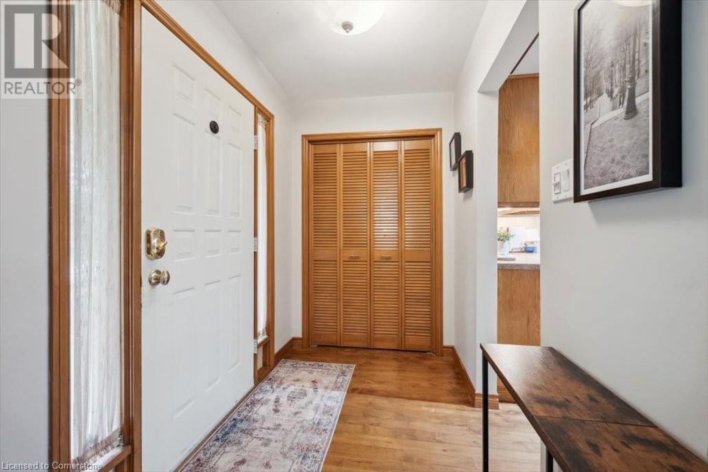 Property at 135 GEORGIAN Place image 5