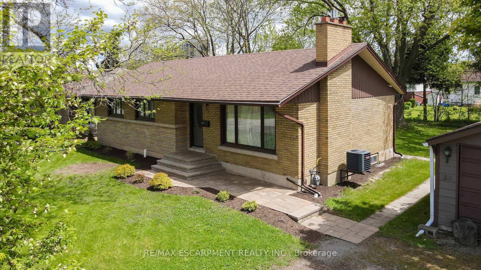29 Masterson Avenue, St. Catharines, Ontario  L2T 3P2 - Photo 28 - X12140772