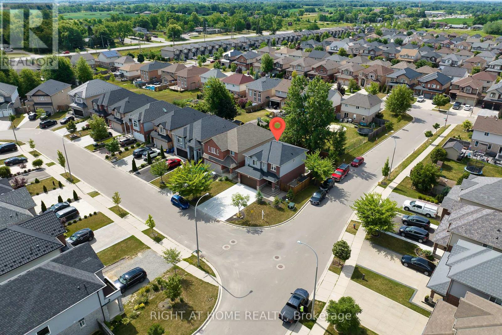 Property at 4 AVATAR PLACE image 3