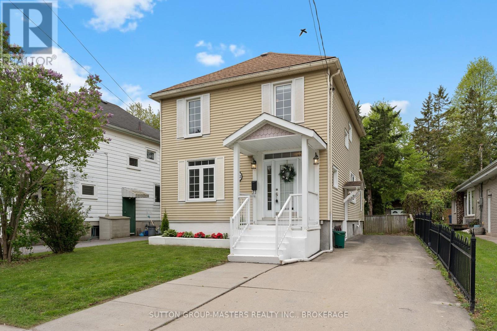 52 Pembroke Street, Kingston, Ontario  K7L 4N4 - Photo 1 - X12164940