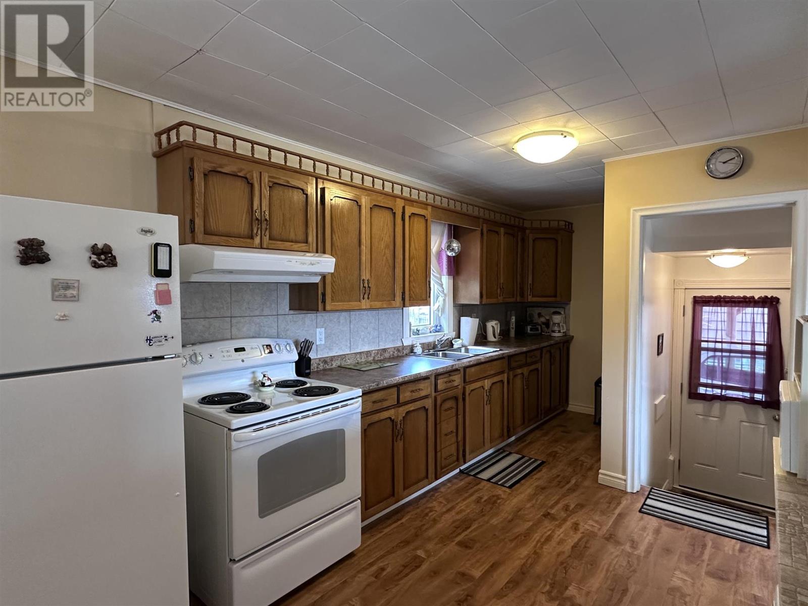 70 Roman Ave, Elliot Lake, Ontario  P5A 1S1 - Photo 6 - SM250864