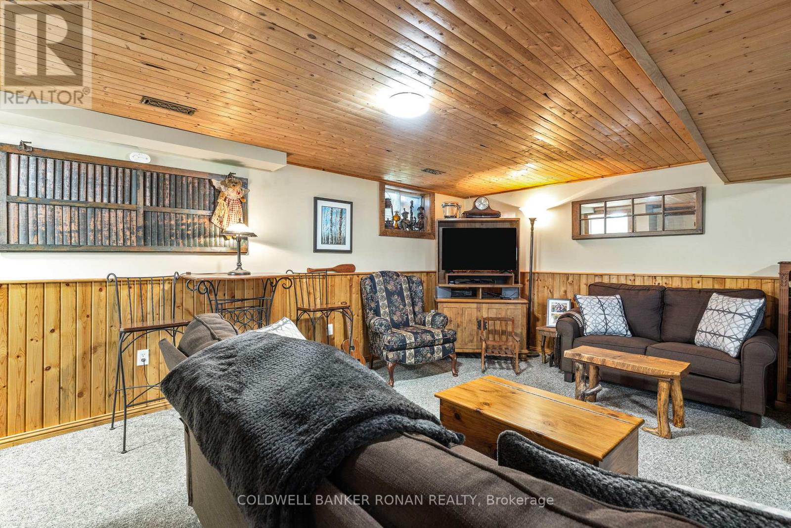 15 Burbank Circle, Adjala-Tosorontio, Ontario  L0M 1J0 - Photo 24 - N12156877